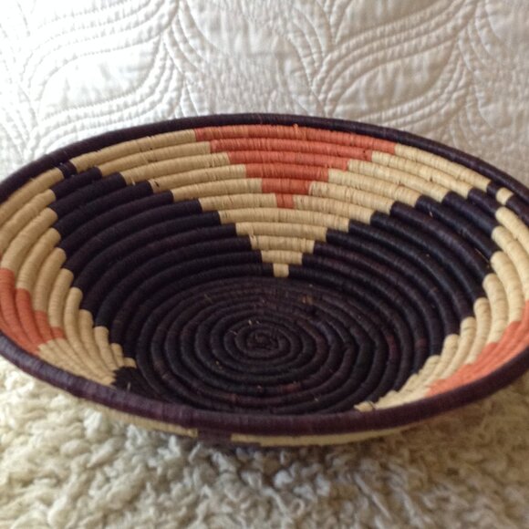 VTG African Woven Basket/Bowl, Coil Weave, Botswana Peace Basket, Tri-color - Picture 3 of 3